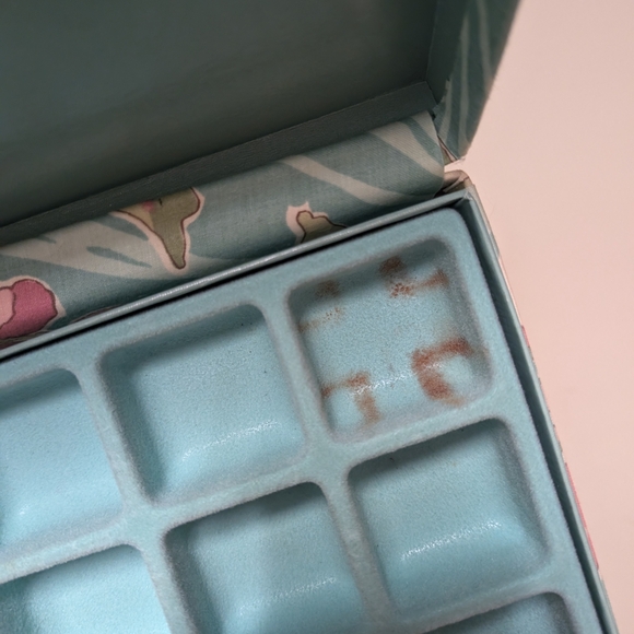 Floral Patterned Jewelry Box - Picture 11 of 13